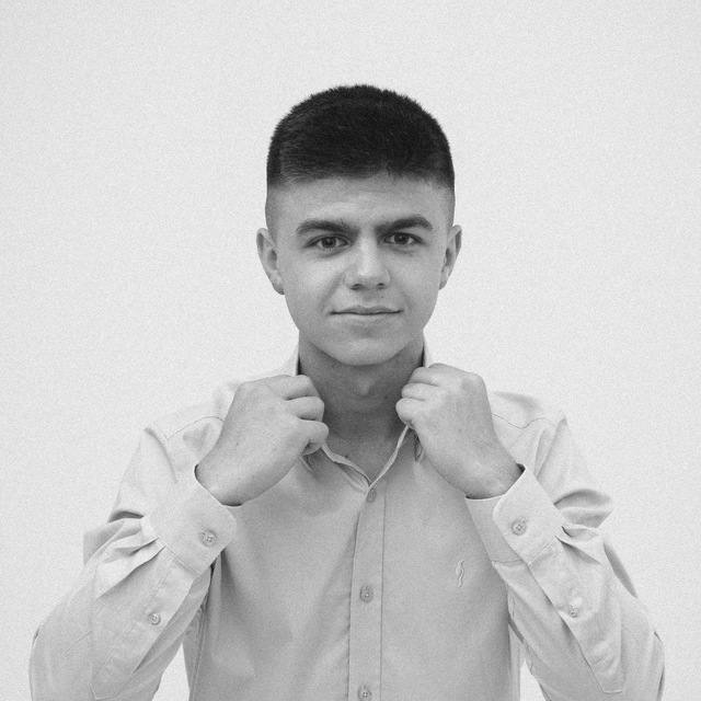 Ilia — експерт з міграції